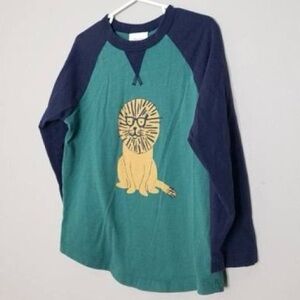 Hanna Anderson green shirt with navy blue long sleeves and a lion print 6/7Y boy